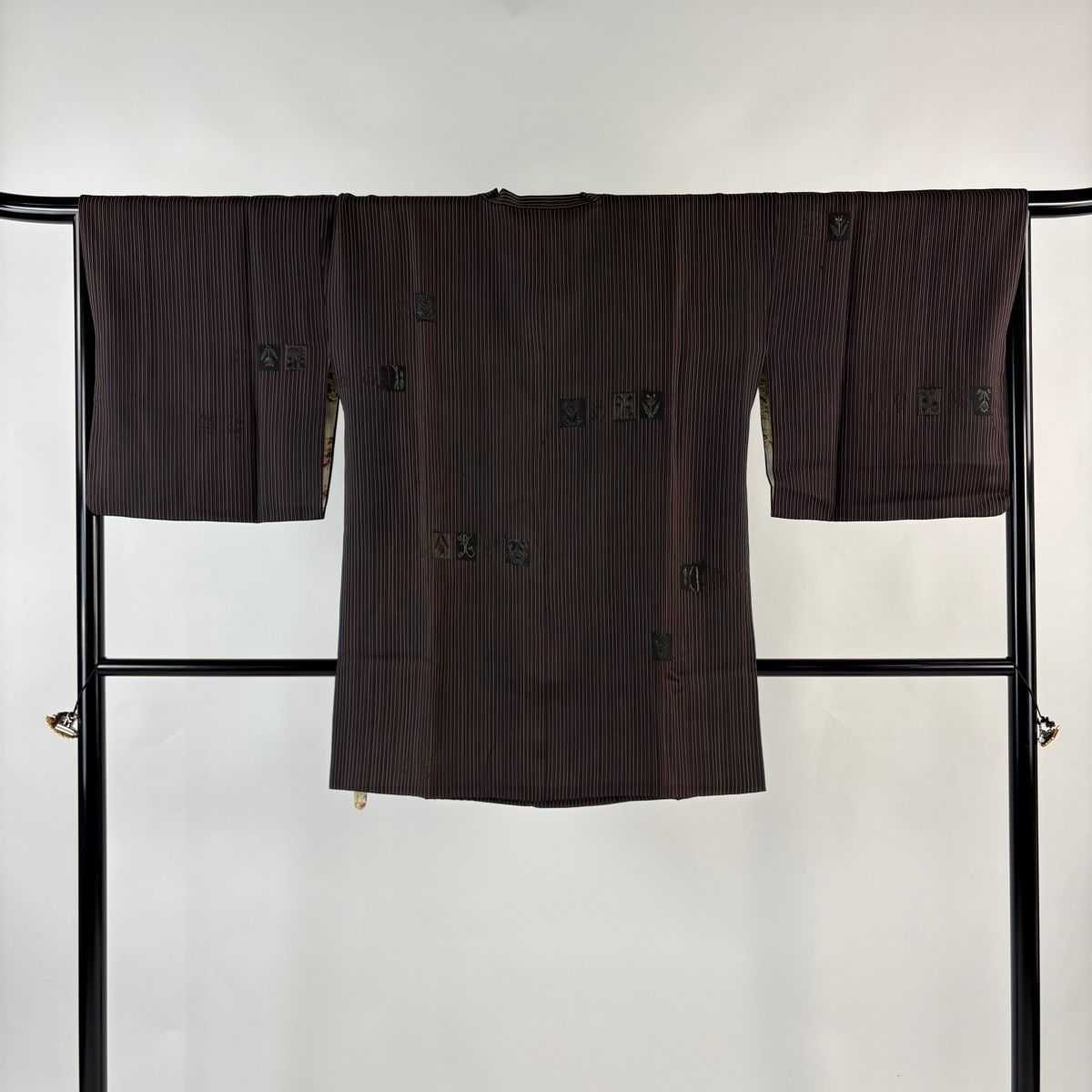 道行 身丈84.5 cm 裄丈67.5 L 和装コート 角衿 縦縞 草花 黒灰 正絹 秀品