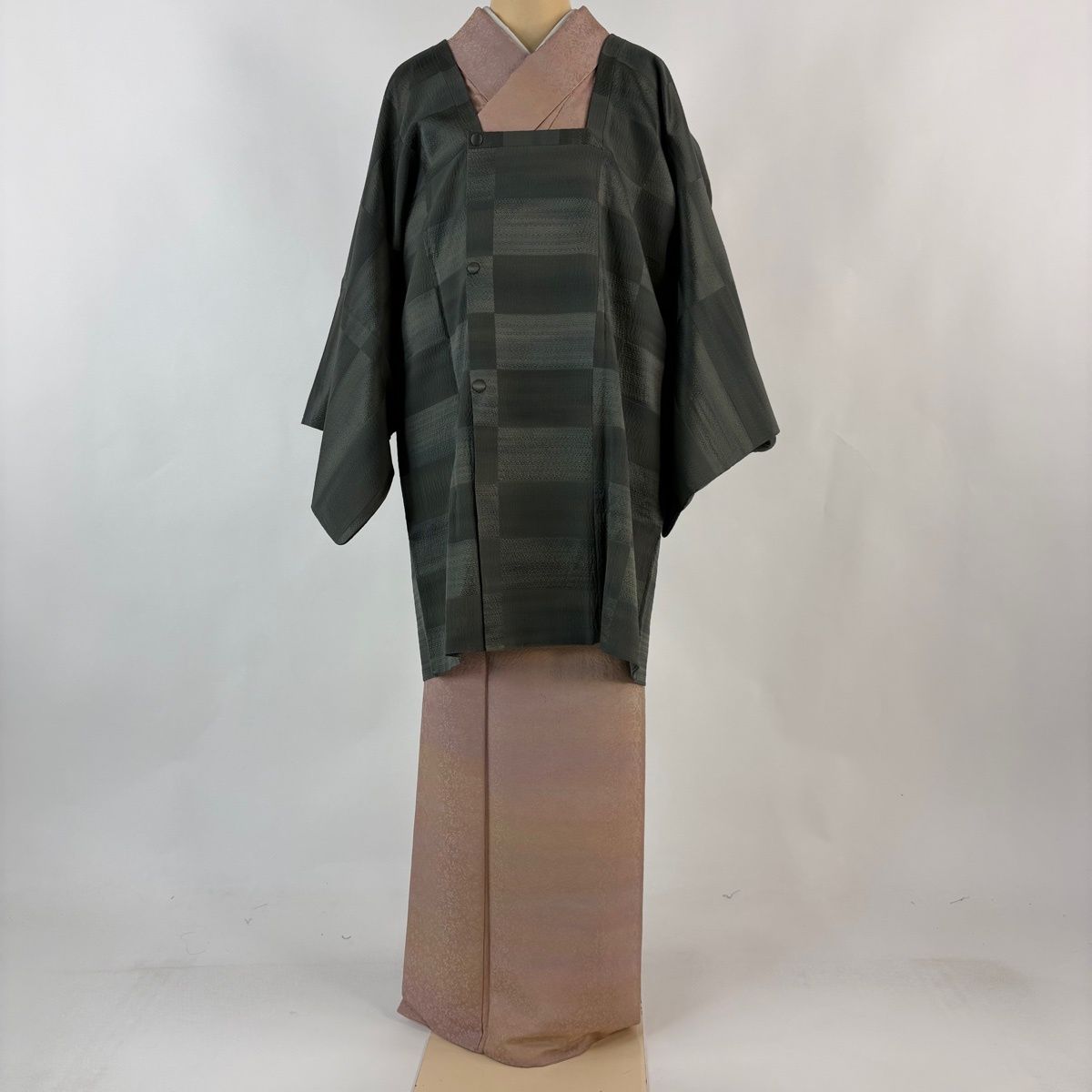 道行 身丈88.5 cm 裄丈66 M 和装コート 角衿 変わり市松 地紋 灰緑 正絹 秀品