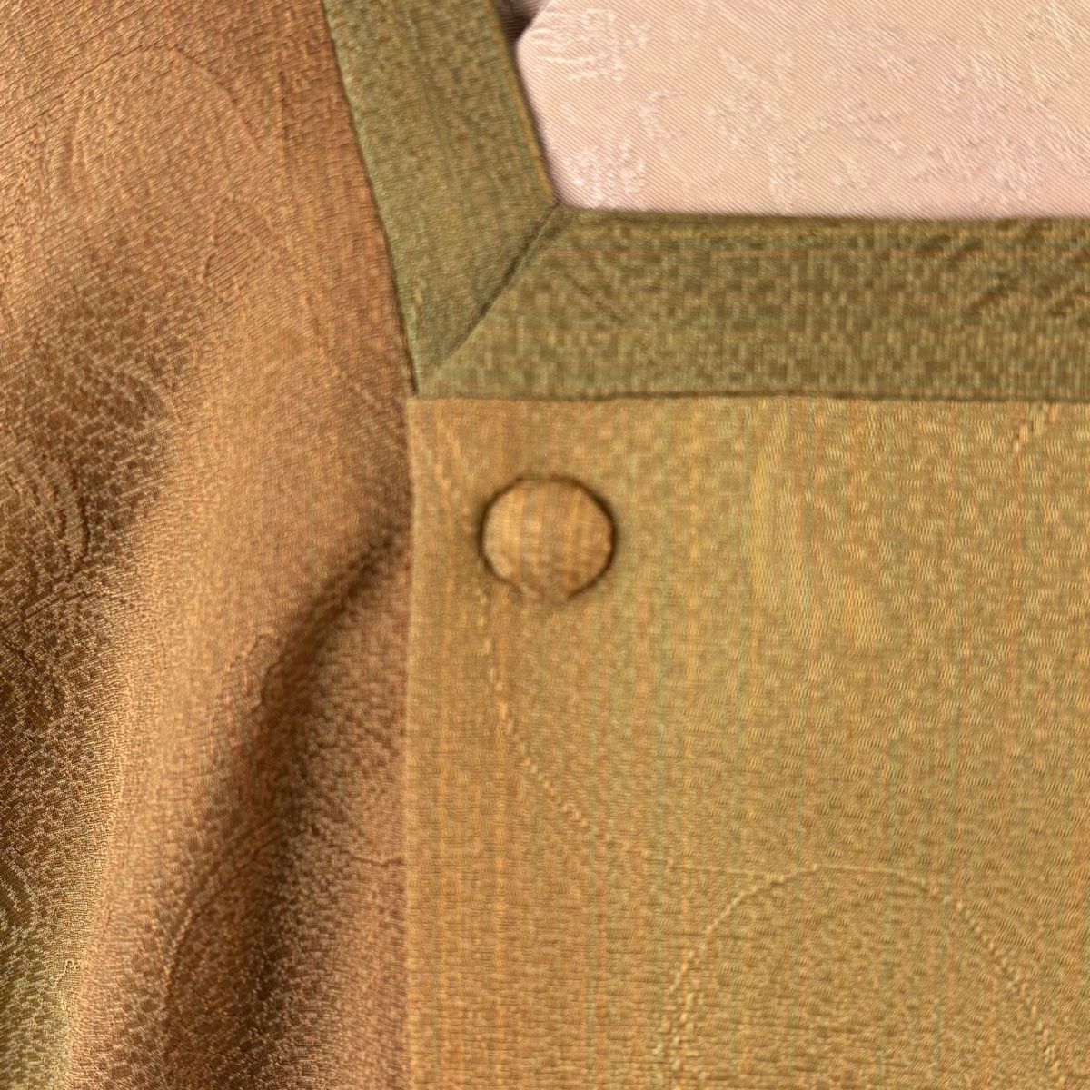  道行 身丈89 cm 裄丈68 L 和装コート 縦縞 地紋 茶色 正絹 秀品 羽織 着物 浴衣