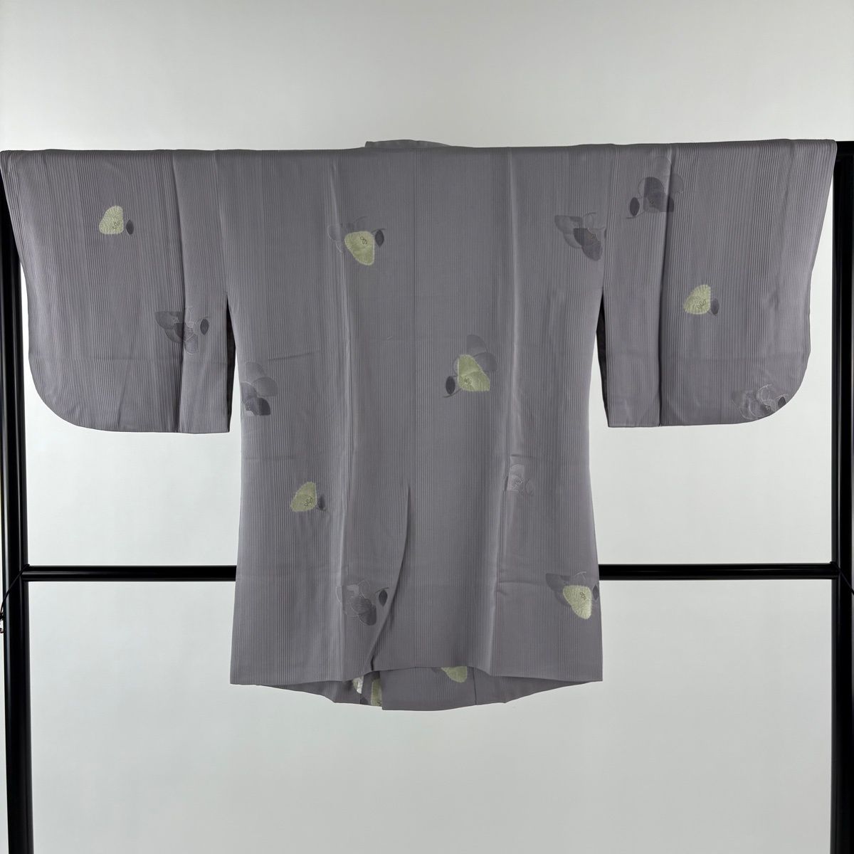 道行 身丈83 5 cm 裄丈65 M 和装コート 角衿 枝花 縦縞 金彩 灰紫 正絹 秀品