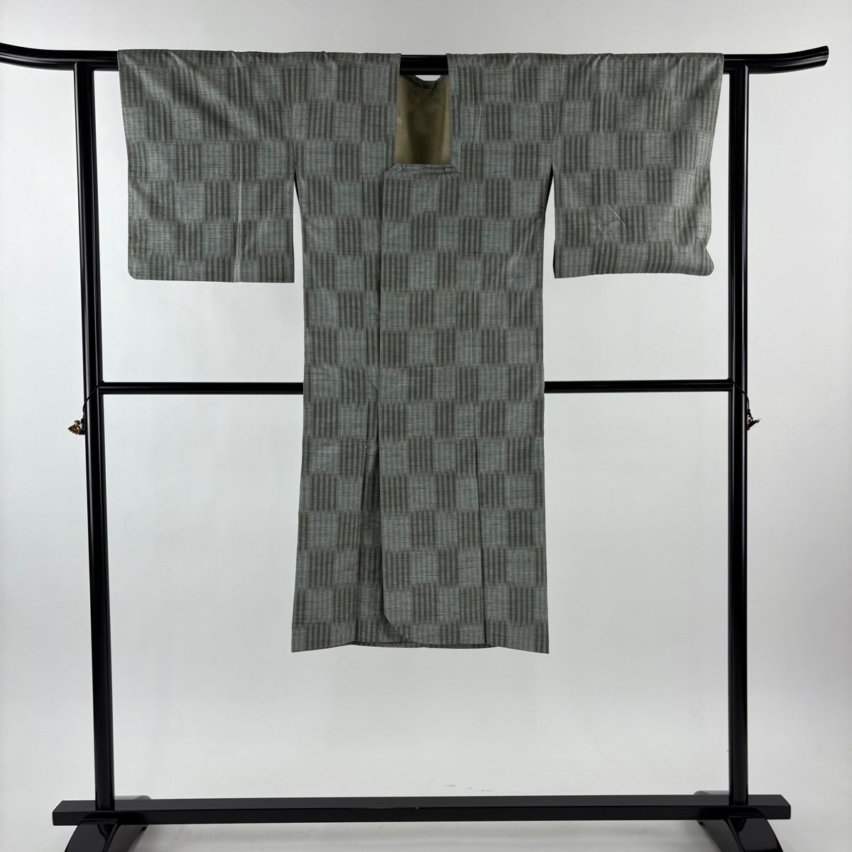  道行 身丈120 cm 裄丈62.5 S 和装コート 角衿 深山ぼかし 証紙 変わり市松 絣 灰緑 正絹 秀品 羽織 着物 浴衣