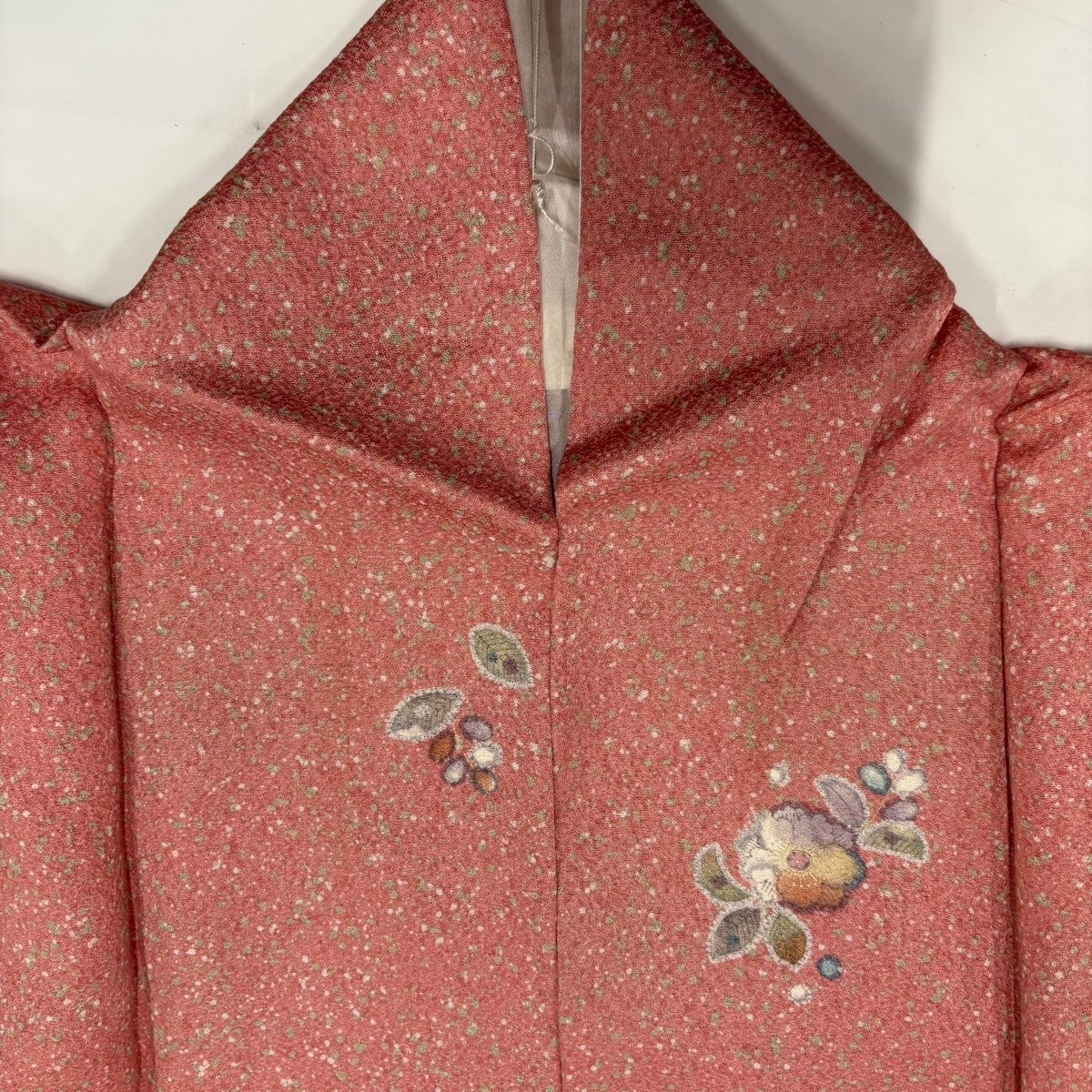 美品】 小紋 身丈160.5cm 裄丈66cm M 袷 辻が花柄 金彩 ピンク 正絹 秀