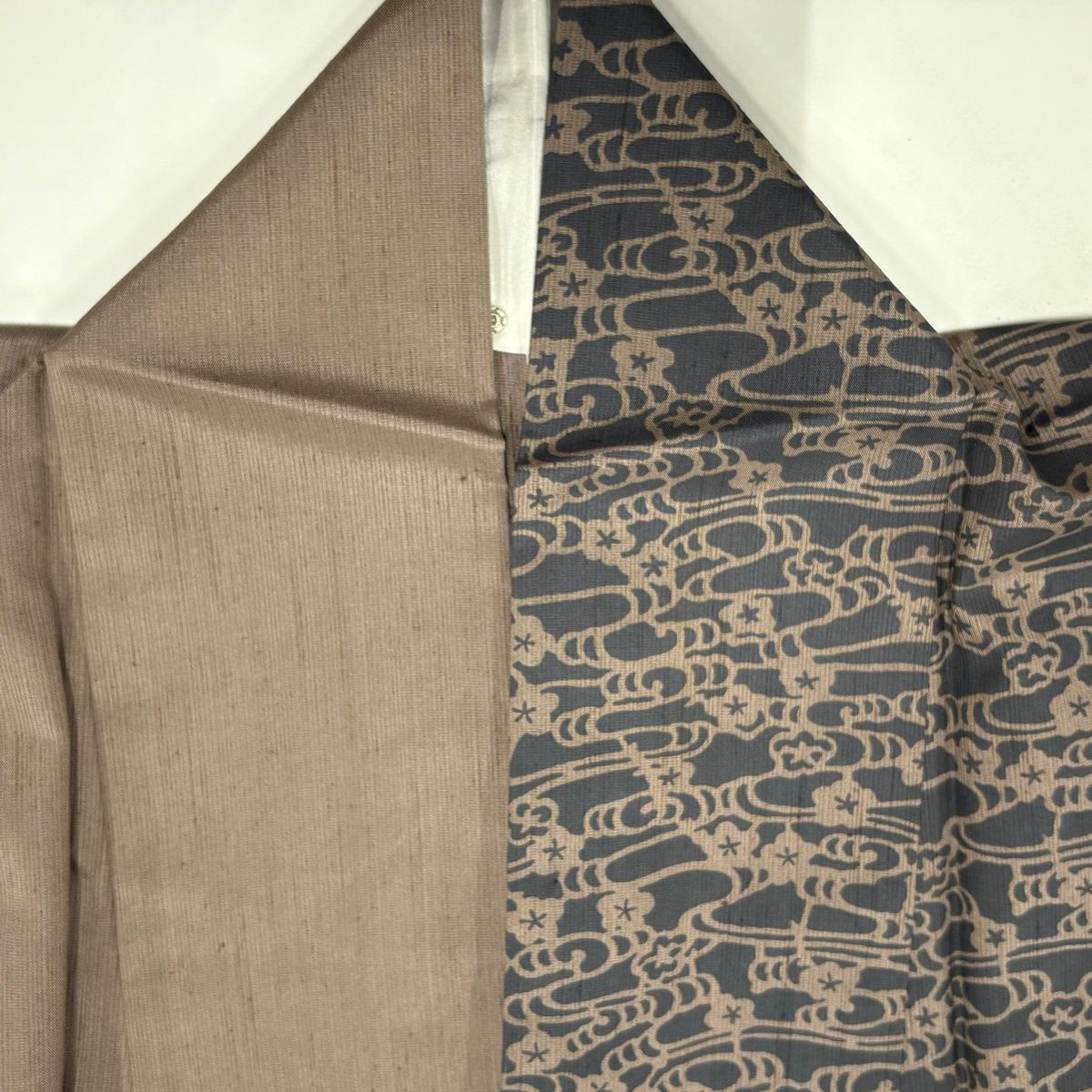 美品】 訪問着 身丈162.5cm 裄丈66.5cm M 単衣 紬地 花唐草 観世水 薄