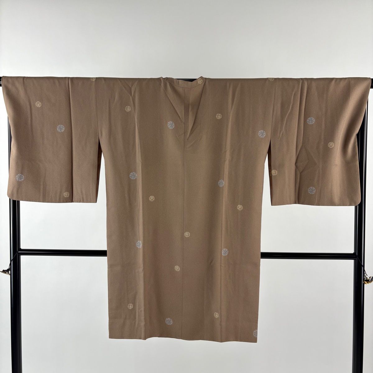 道行 身丈99 5 cm 裄丈69 L 和装コート 角衿 手鞠 縞 薄茶色 正絹 秀品