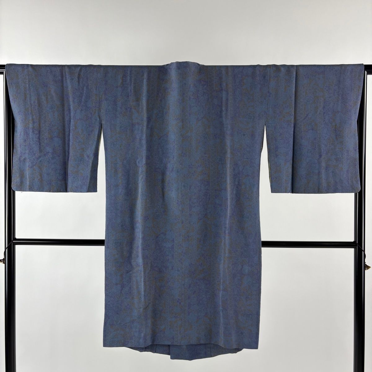 道行 身丈103 cm 裄丈68 L 和装コート 角衿 草花 縮緬 青灰色 正絹 秀品