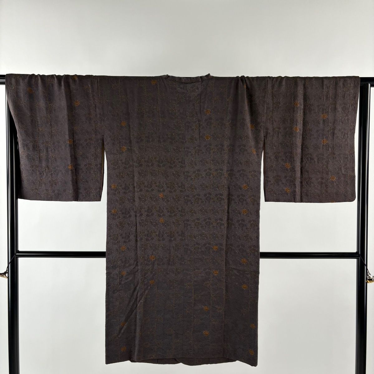 道行 身丈104 5 cm 裄丈67 M 和装コート 角衿 菊 地紋 絞り 焦茶色 正絹 秀品