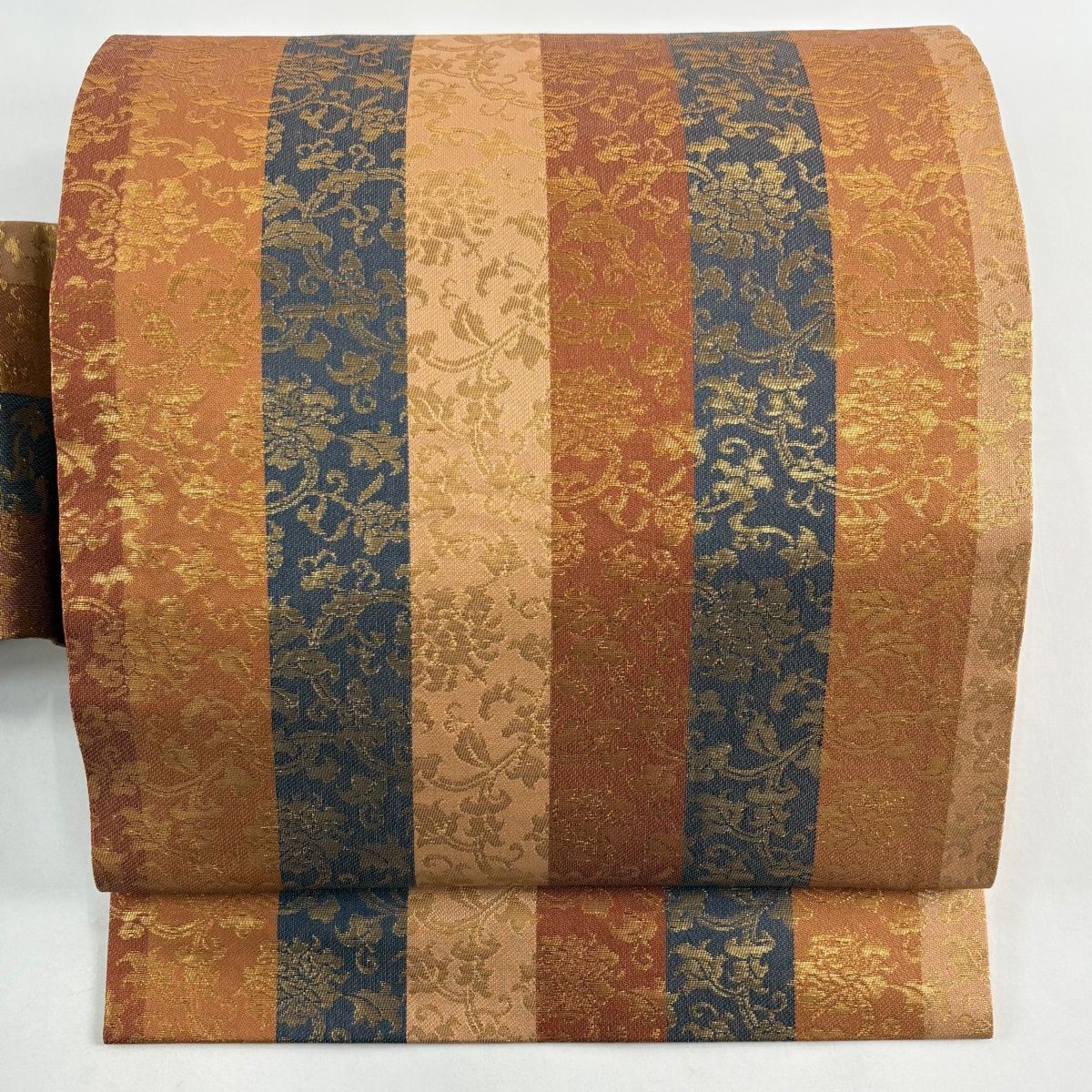 美品】 名古屋帯 秀品 花唐草 縞 箔 赤茶 正絹 【中古】 - メルカリ