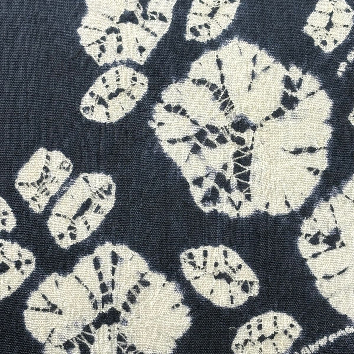 名古屋帯 秀品 紬地 草花 染め分け 絞り えんじ色 正絹