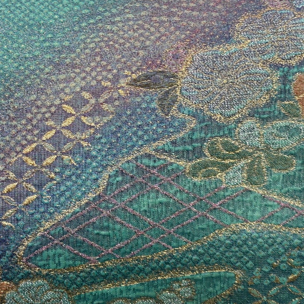 美品】 袋帯 秀品 草花 幾何学模様 金通し 箔 青緑 六通 正絹 【中古