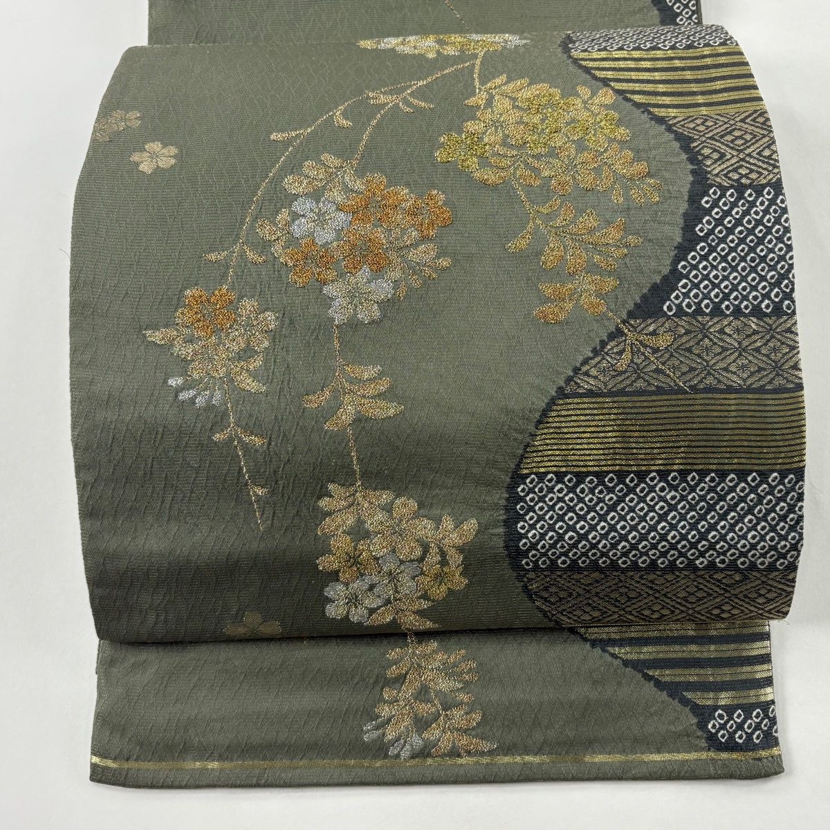 美品】 袋帯 秀品 桜 七宝 金銀糸 箔 灰緑 六通 正絹 【中古】 - メルカリ