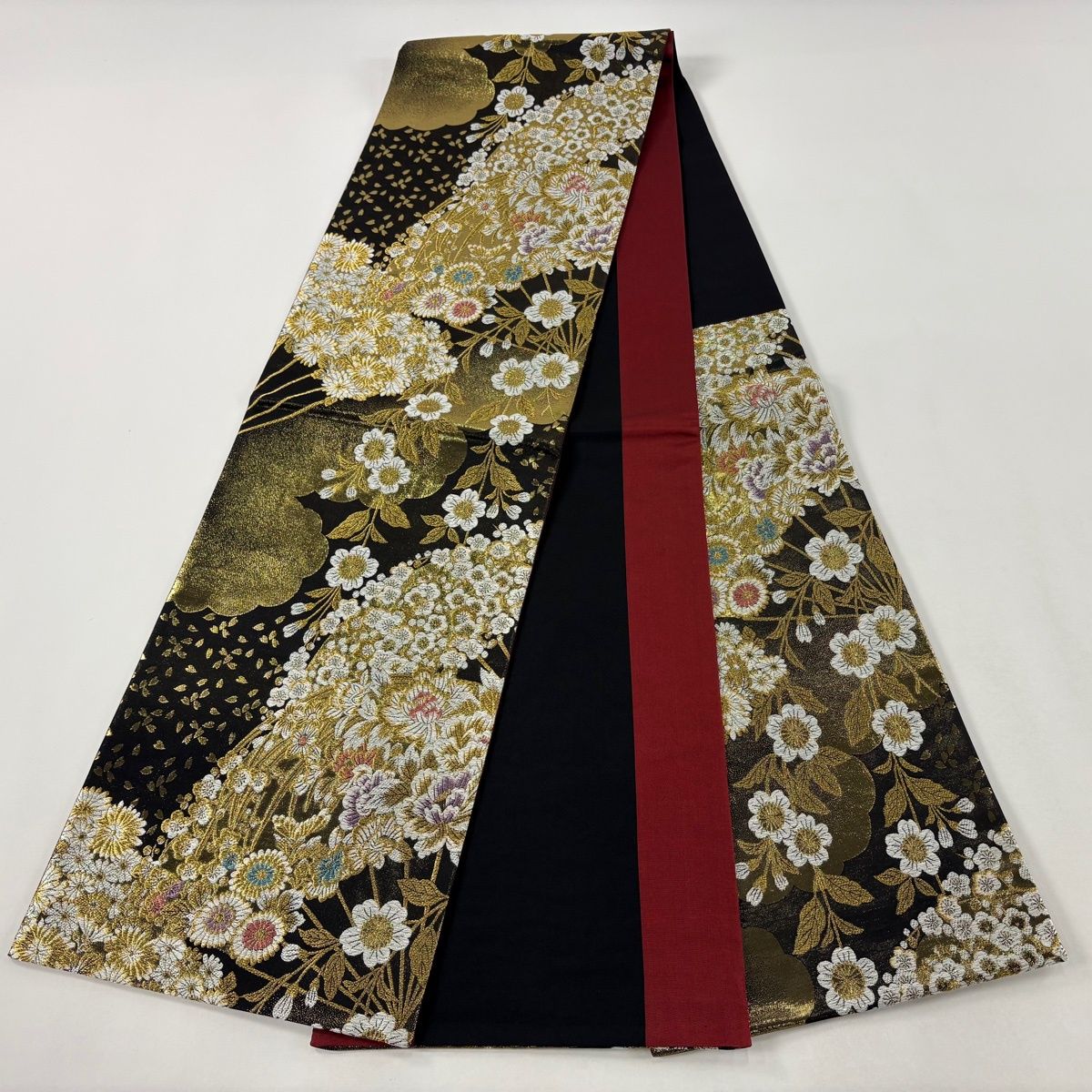 ナオミイングルビー様［3137］袋帯 美品 吉祥絵巻 鞠草花金糸六通正絹着物黒地 ナオミイングルビー様［3137］袋帯 美品 吉祥絵巻 鞠草花金糸六通正絹