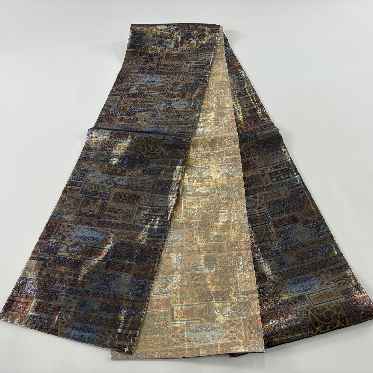 袋帯 秀品 幾何学模様 草花 箔 青紫 全通 正絹 【中古】 - メルカリ