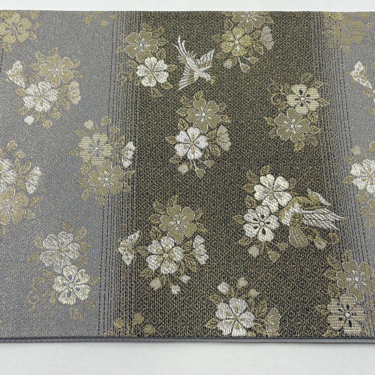 美品】 袋帯 秀品 桜 鳥 金銀糸 黒灰 六通 正絹 【中古】 - メルカリ
