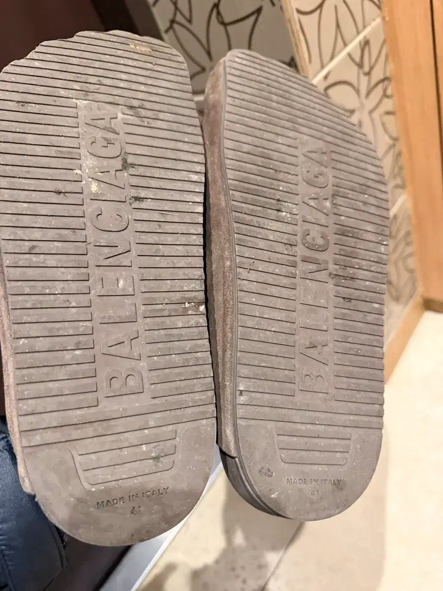 バレンシアガ SUNDAY サンデー ミュール スウェード ブラウン