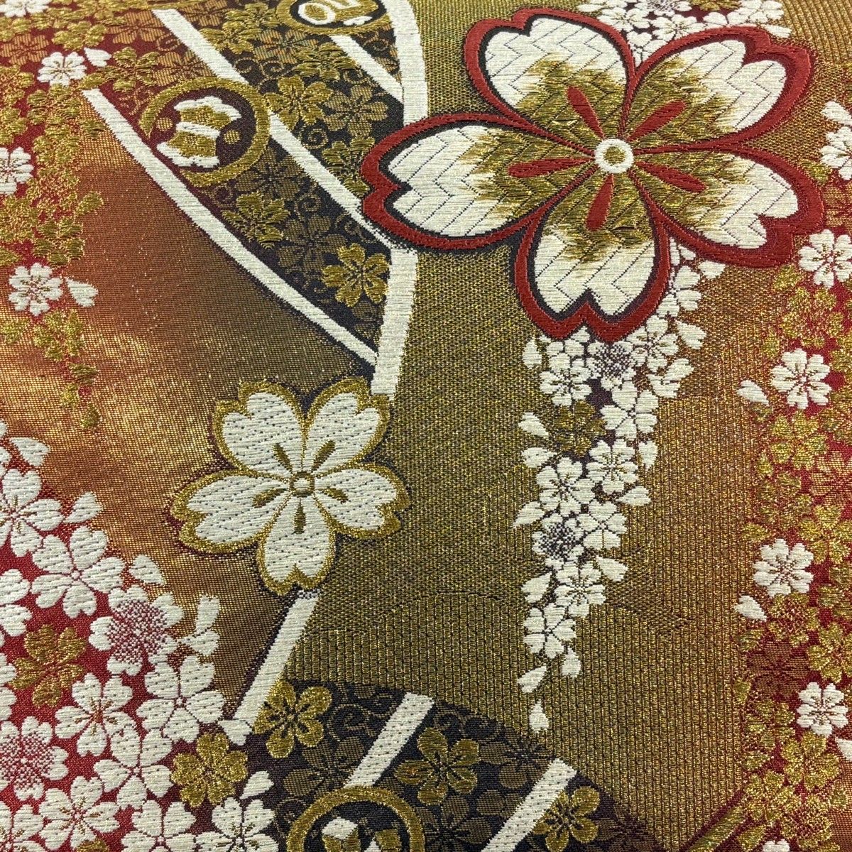 袋帯 秀品 桜 宝尽くし 刺繍 金糸 金色 六通 正絹 【中古】 - メルカリ