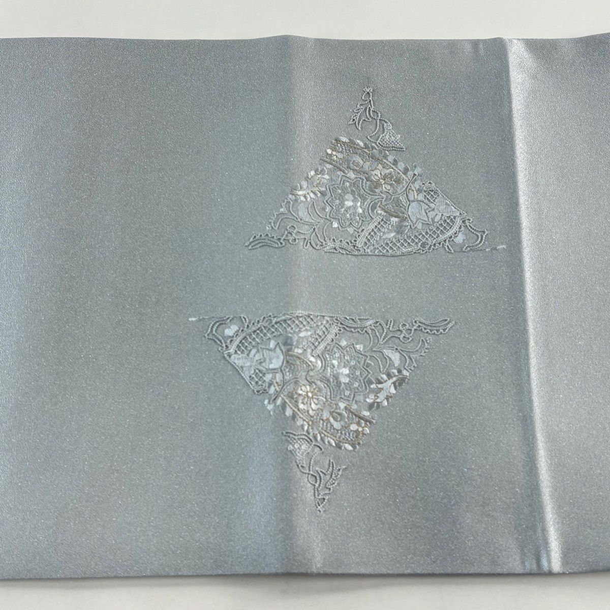 袋帯 秀品 草花 金銀糸 刺繍 水色 お太鼓柄 正絹 【中古】 - メルカリ