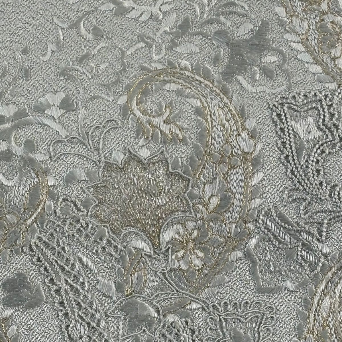 袋帯 秀品 草花 金銀糸 刺繍 水色 お太鼓柄 正絹 【中古】 - メルカリ