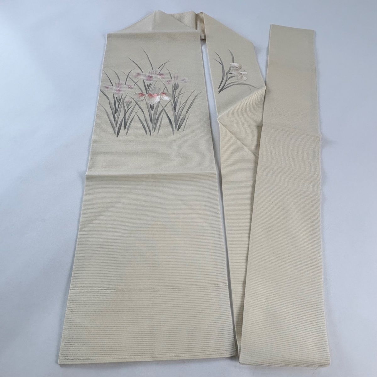 美品】 名古屋帯 秀品 夏帯 絽 関西仕立て 菖蒲 刺繍 クリーム 正絹
