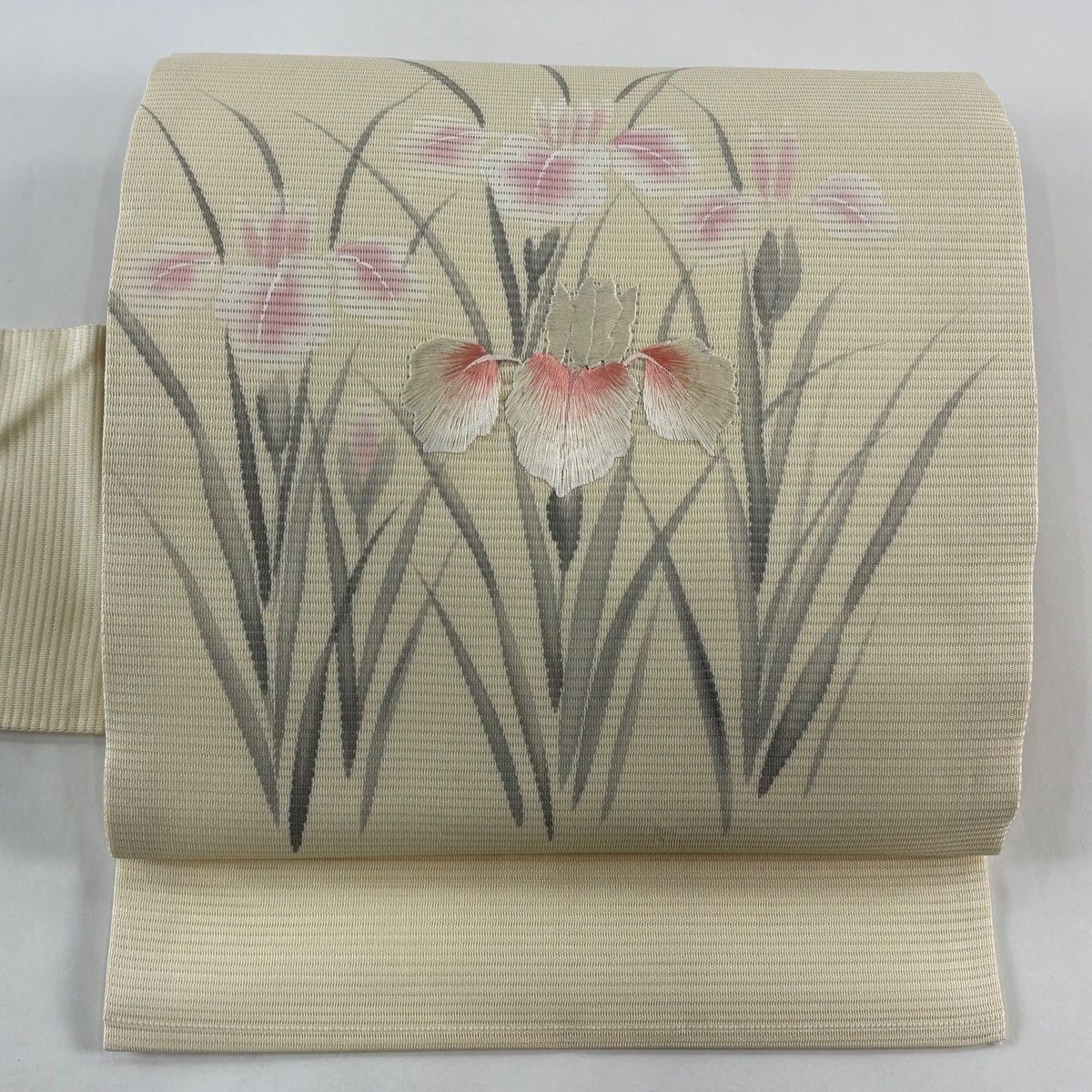 美品】 名古屋帯 秀品 夏帯 絽 関西仕立て 菖蒲 刺繍 クリーム 正絹