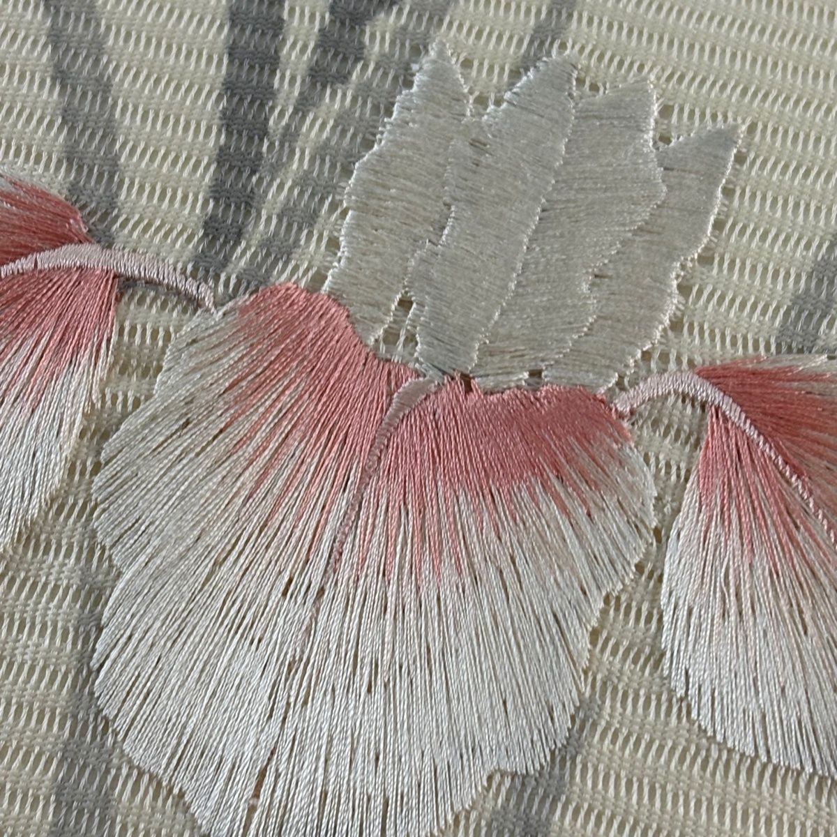 美品】 名古屋帯 秀品 夏帯 絽 関西仕立て 菖蒲 刺繍 クリーム 正絹