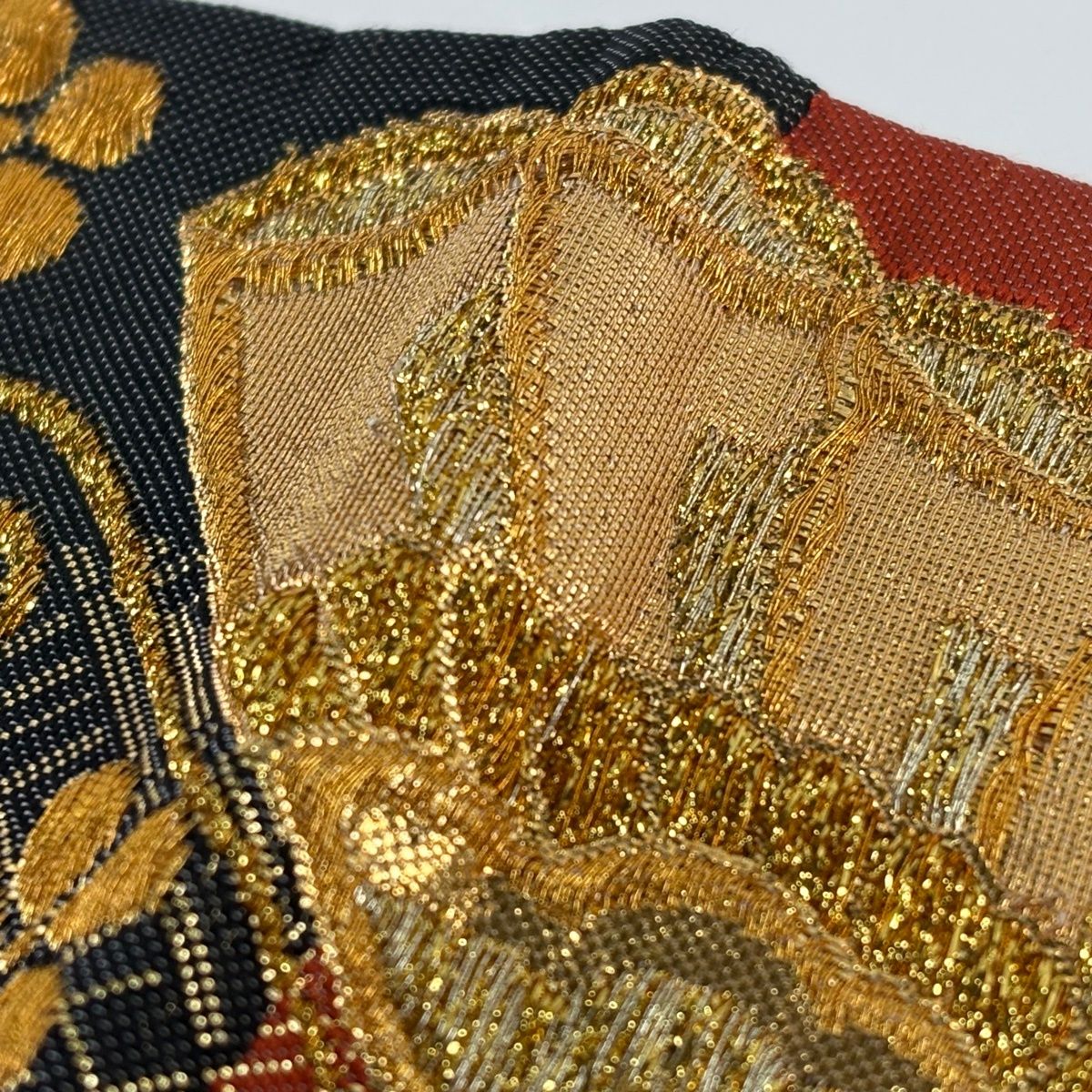 袋帯 秀品 関西仕立て 蝶 草花 金銀糸 箔 金色 六通 正絹 【中古