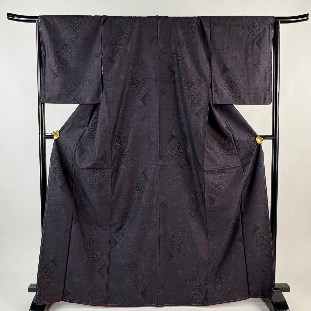 紬 身丈168 5 cm 裄丈68 L 袷 菱 華文 濃紫 正絹 秀品