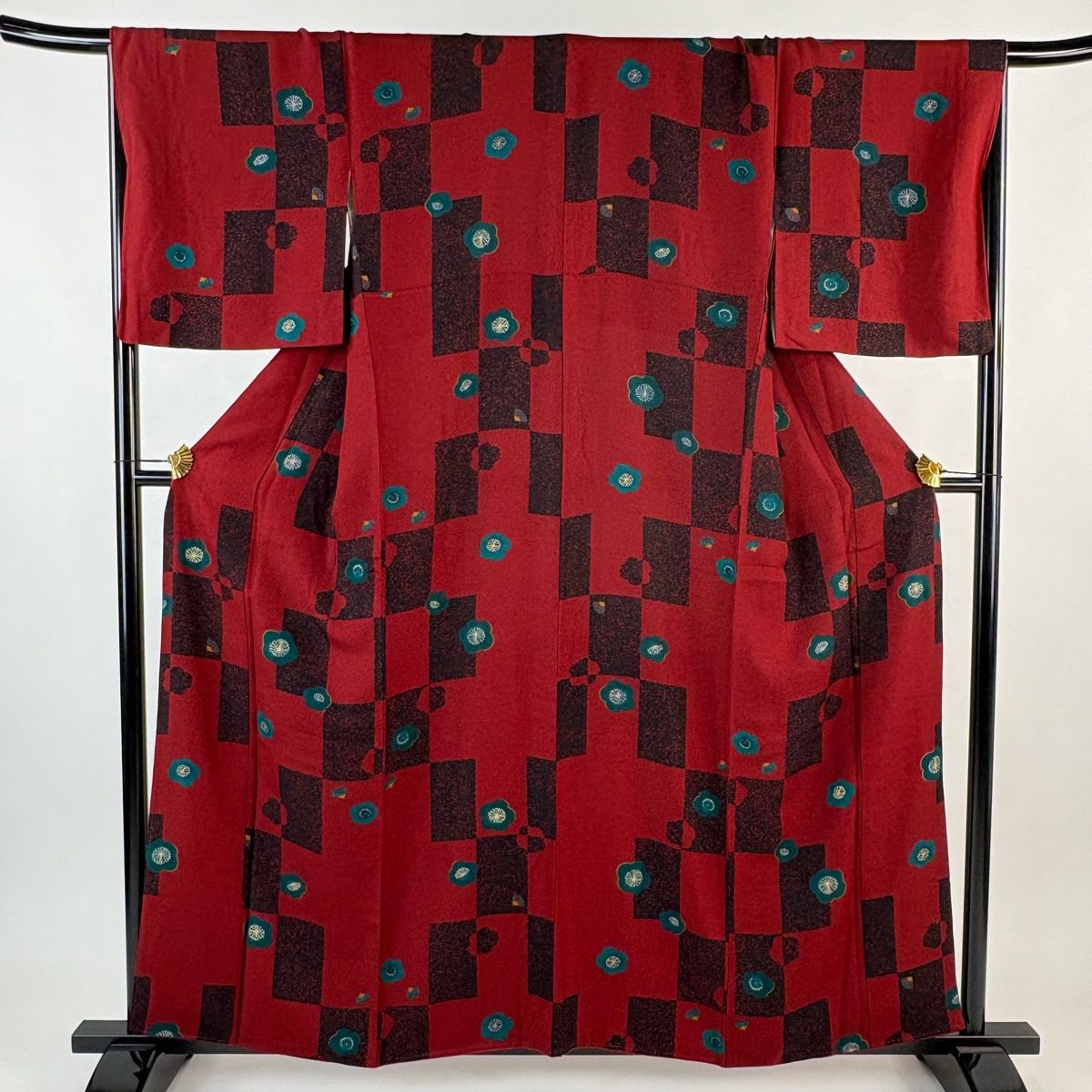 小紋 身丈160 cm 裄丈67 5 L 袷 梅 幾何学模様 金彩 えんじ色 正絹 秀品