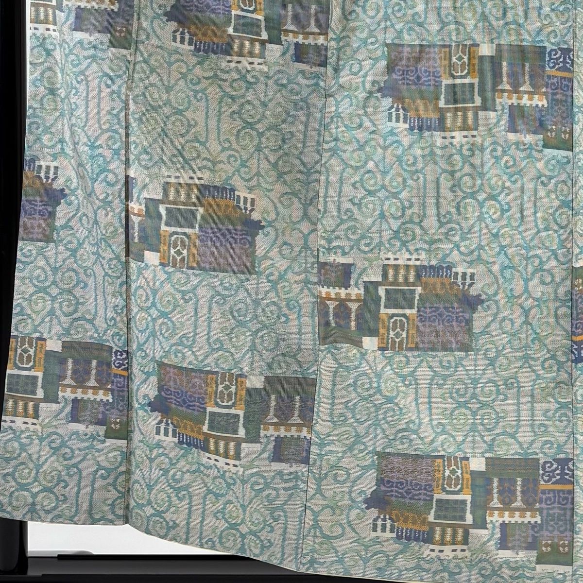 大島紬 身丈160 cm 裄丈64 M 袷 バチ衿 証紙 建物 幾何学 薄緑 正絹 秀品