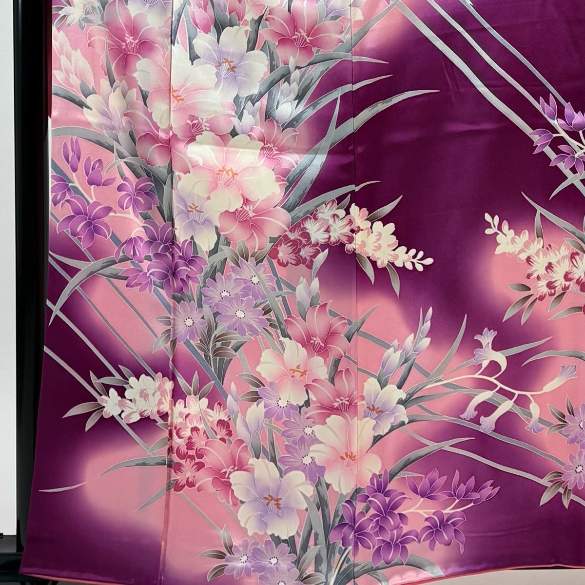 振袖 身丈161 cm 裄丈67.5 L 袷 草花 斜縞 ぼかし 紫 正絹 秀品