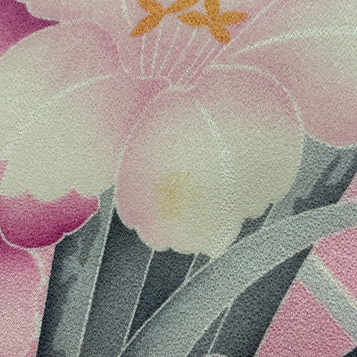  振袖 身丈161 cm 裄丈67 5 L 袷 草花 斜縞 ぼかし 紫 正絹 秀品 振袖 着物