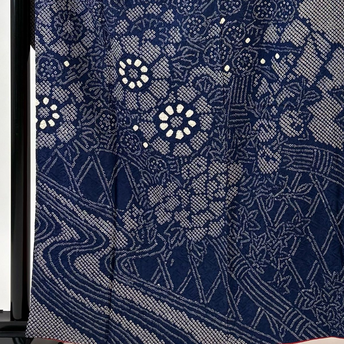 振袖 身丈162.5 cm 裄丈67 M 袷 枝梅 牡丹 総絞り 紺色 正絹 秀品