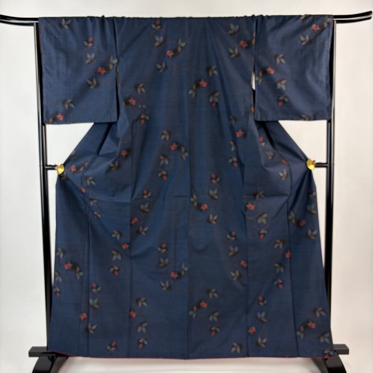 紬 身丈162 5 cm 裄丈67 M 袷 花唐草 紺色 正絹 秀品