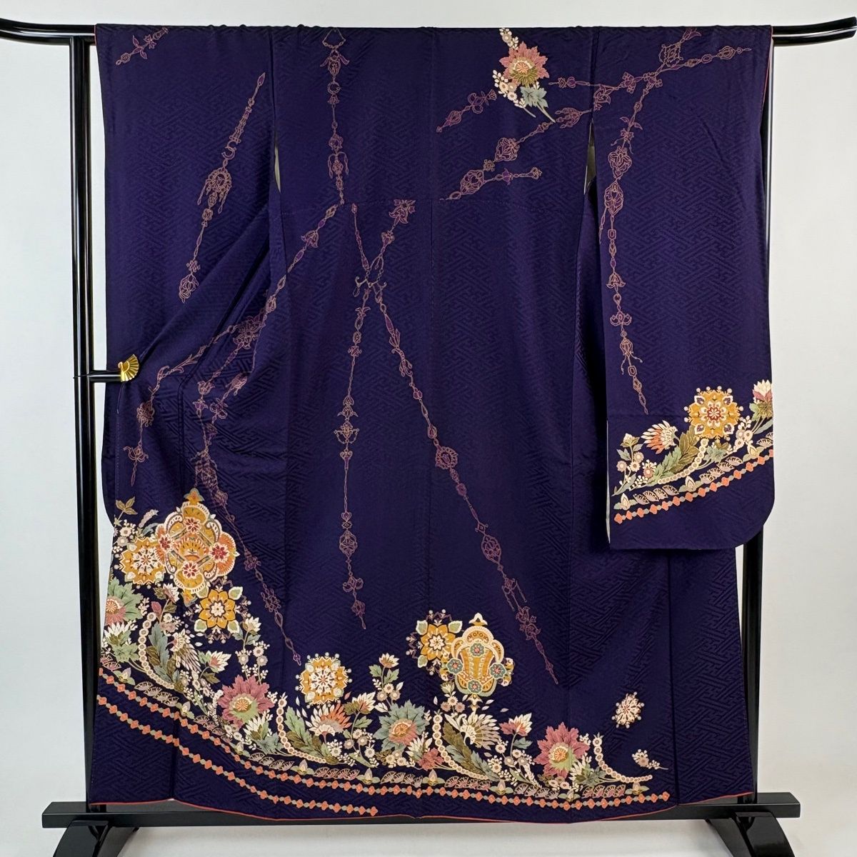 振袖 身丈159cm 裄丈65cm M 袷 草花 華文 金彩 濃紫 正絹 秀品 【中古