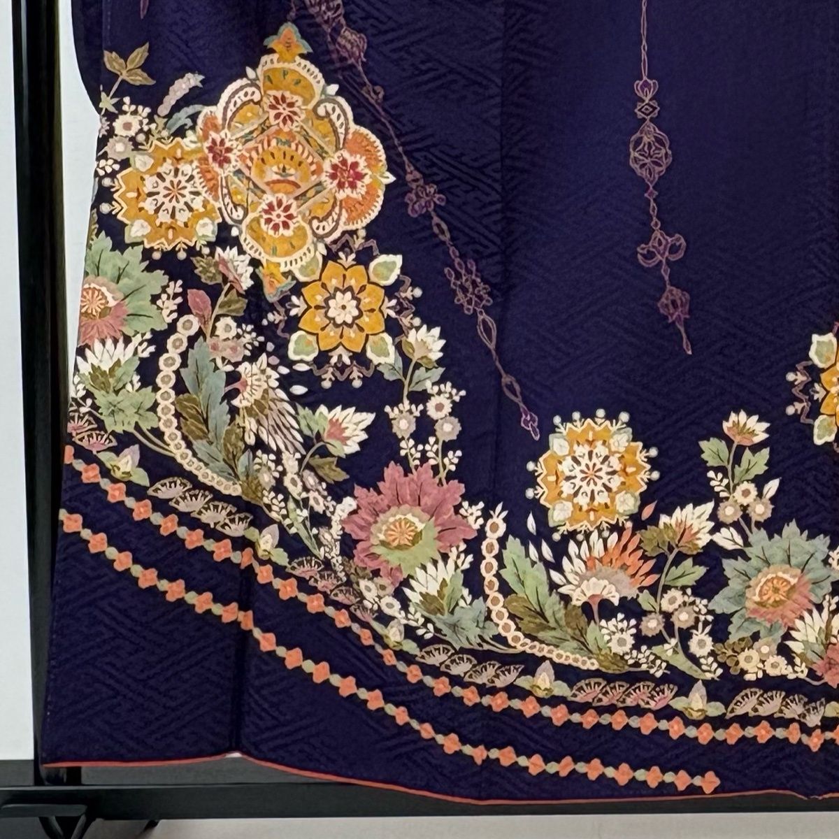 振袖 身丈159cm 裄丈65cm M 袷 草花 華文 金彩 濃紫 正絹 秀品 【中古