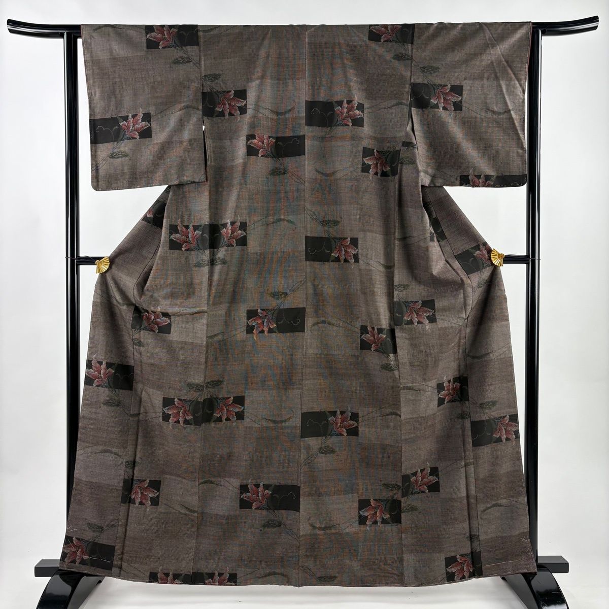 大島紬 身丈163 5 cm 裄丈63 S 袷 純泥染 証紙 草花 変わり市松 焦茶色 正絹 秀品