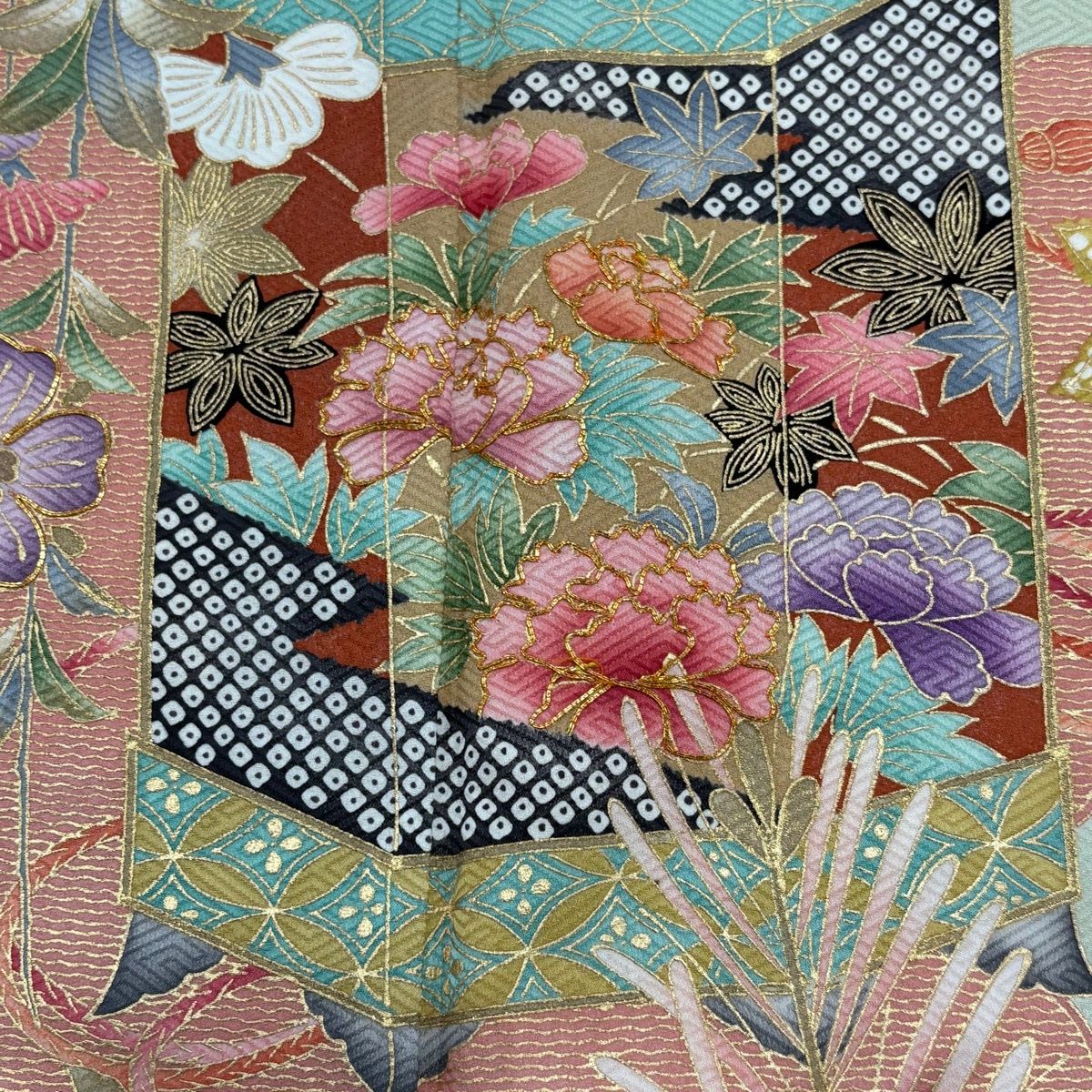  振袖 身丈153 cm 裄丈62.5 S 袷 落款 貝桶 草花 金糸 金彩 薄緑 正絹 秀品 振袖 着物