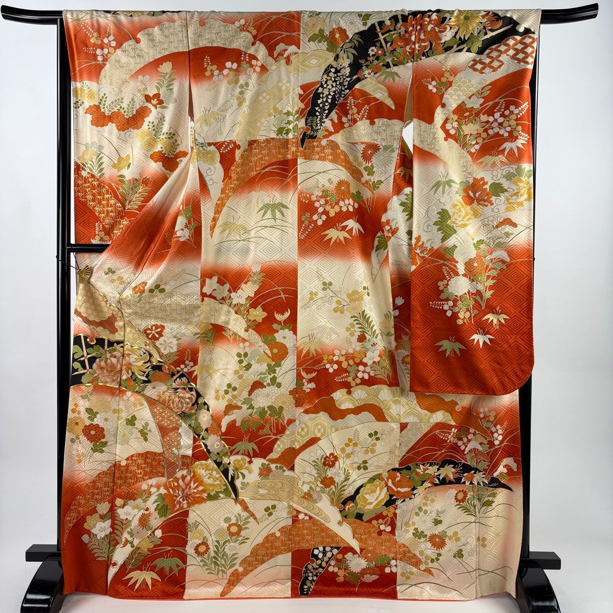 振袖 身丈171.5 cm 裄丈66 M 袷 雪輪 草花 金糸 金彩 朱色 正絹 秀品