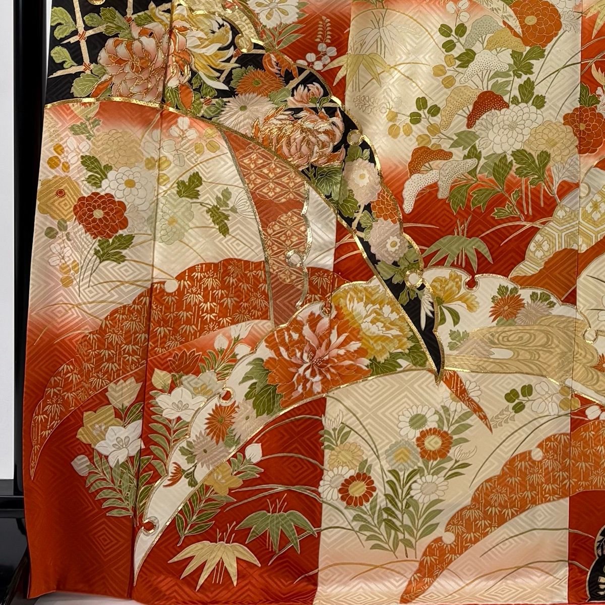 振袖 身丈171.5 cm 裄丈66 M 袷 雪輪 草花 金糸 金彩 朱色 正絹 秀品