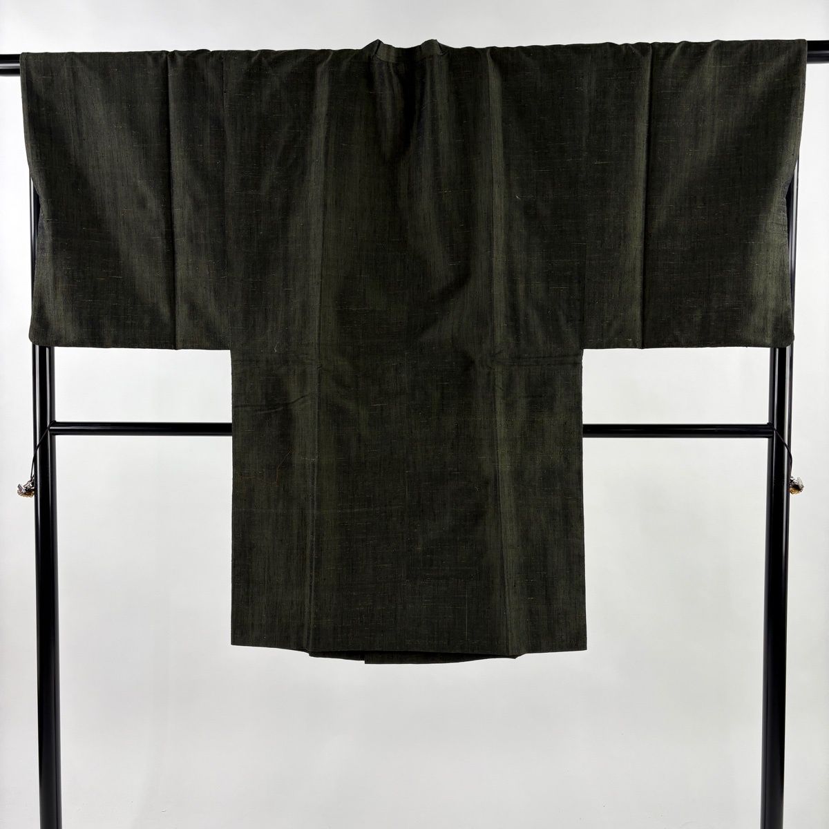 男着物 身丈105 5 cm 裄丈70 M 和装コート 角衿 紬地 深緑 正絹 秀品