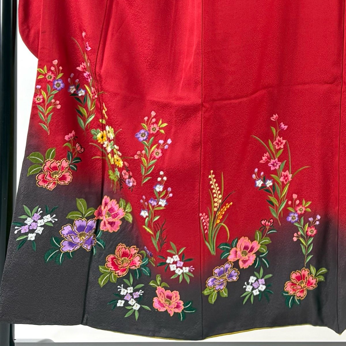 振袖 身丈151.5 cm 裄丈63 S 袷 草花 刺繍 金糸 赤 正絹 秀品