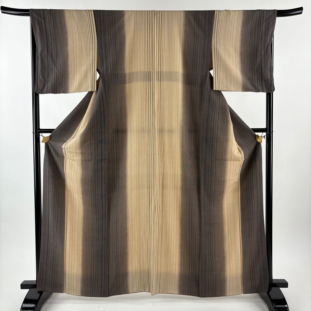 小紋 身丈164 5 cm 裄丈67 L 袷 縦縞 ベージュ 正絹 秀品