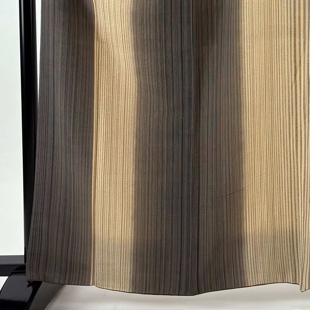 小紋 身丈164.5 cm 裄丈67.5 L 袷 縦縞 ベージュ 正絹 秀品