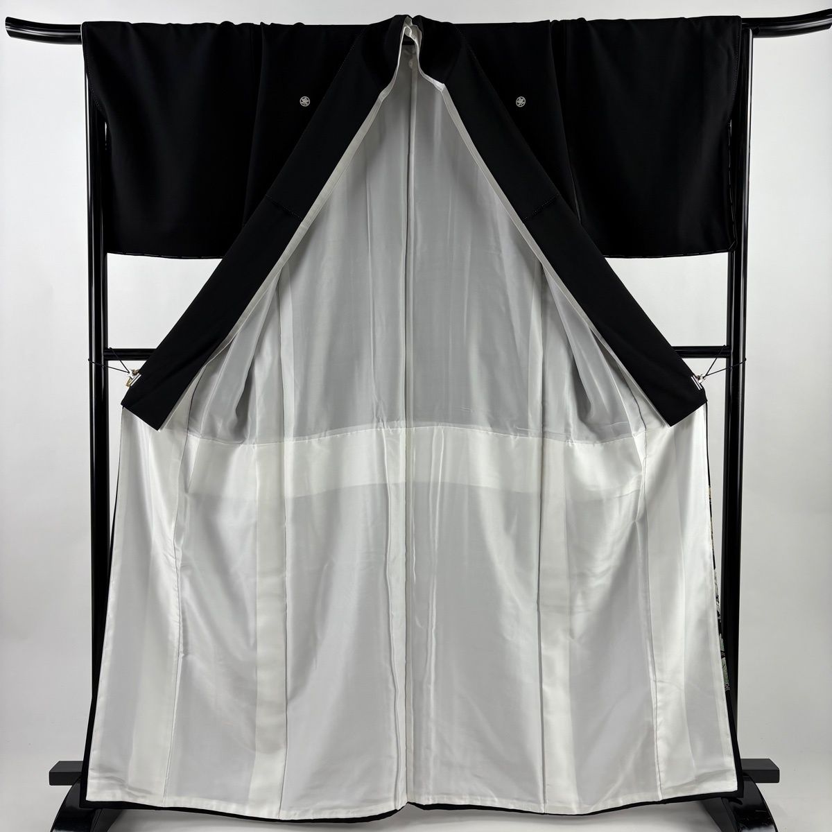  黒留袖 身丈165 cm 裄丈69 L 袷 落款 文箱 宝尽くし 黒 正絹 秀品 黒留袖 着物