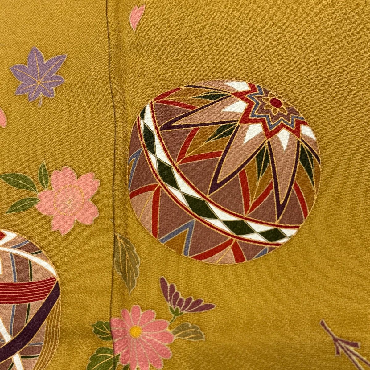  振袖 身丈166 cm 裄丈66 M 袷 手鞠 桜 金彩 染め分け 山吹茶色 正絹 秀品 振袖 着物