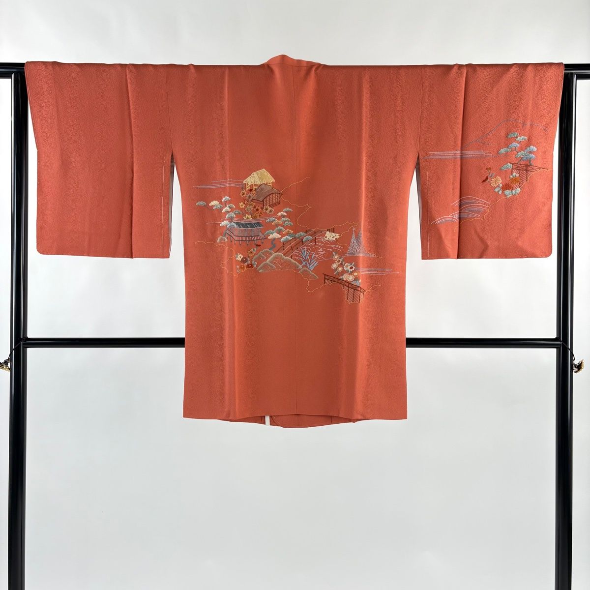 道行 身丈84 cm 裄丈63 5 S 和装コート 角衿 草花 波 相良刺繍 サーモンピンク 正絹 秀品