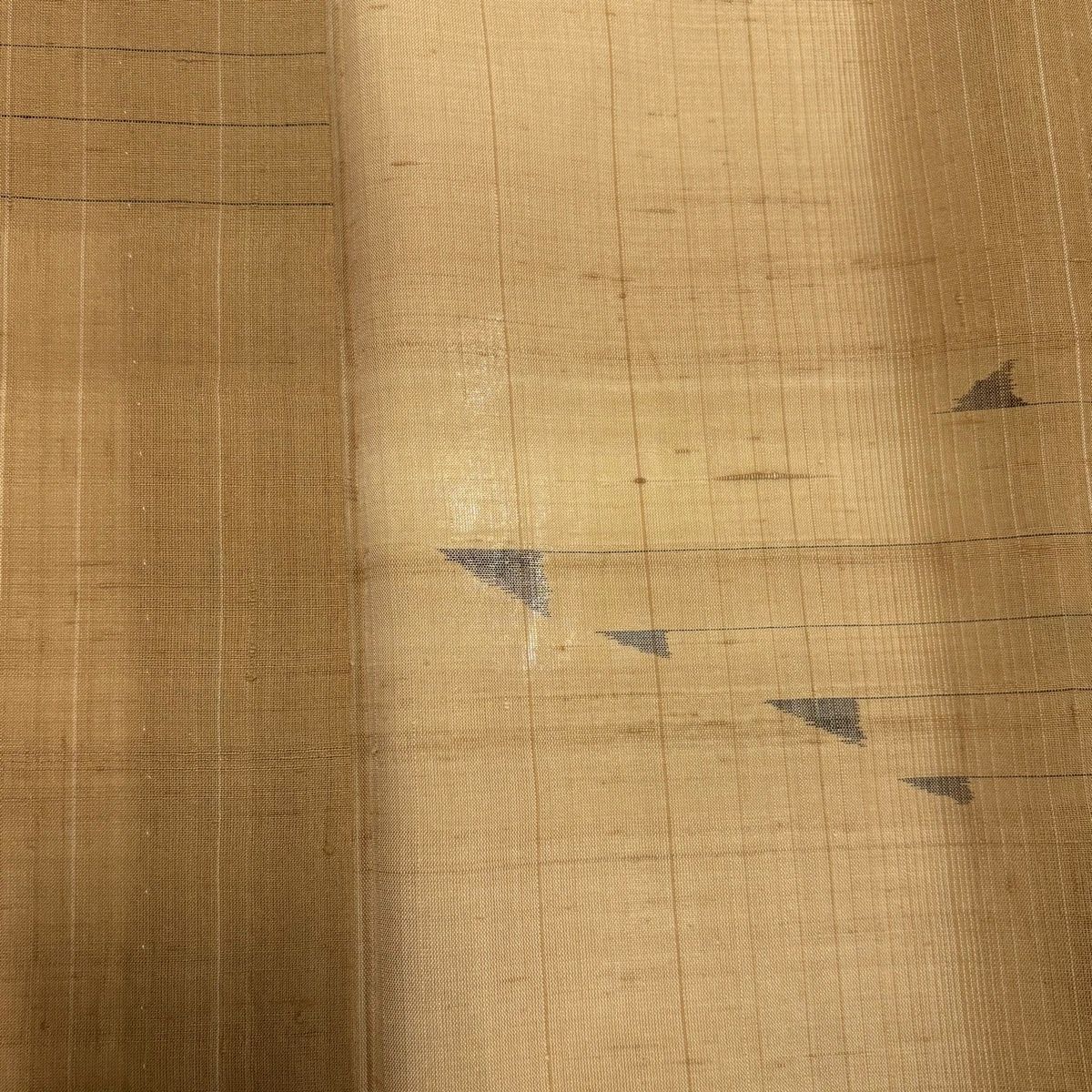  紬 身丈162 cm 裄丈63 S 薄物 夏紬 縞 幾何学 山吹茶色 正絹 秀品 紬 着物