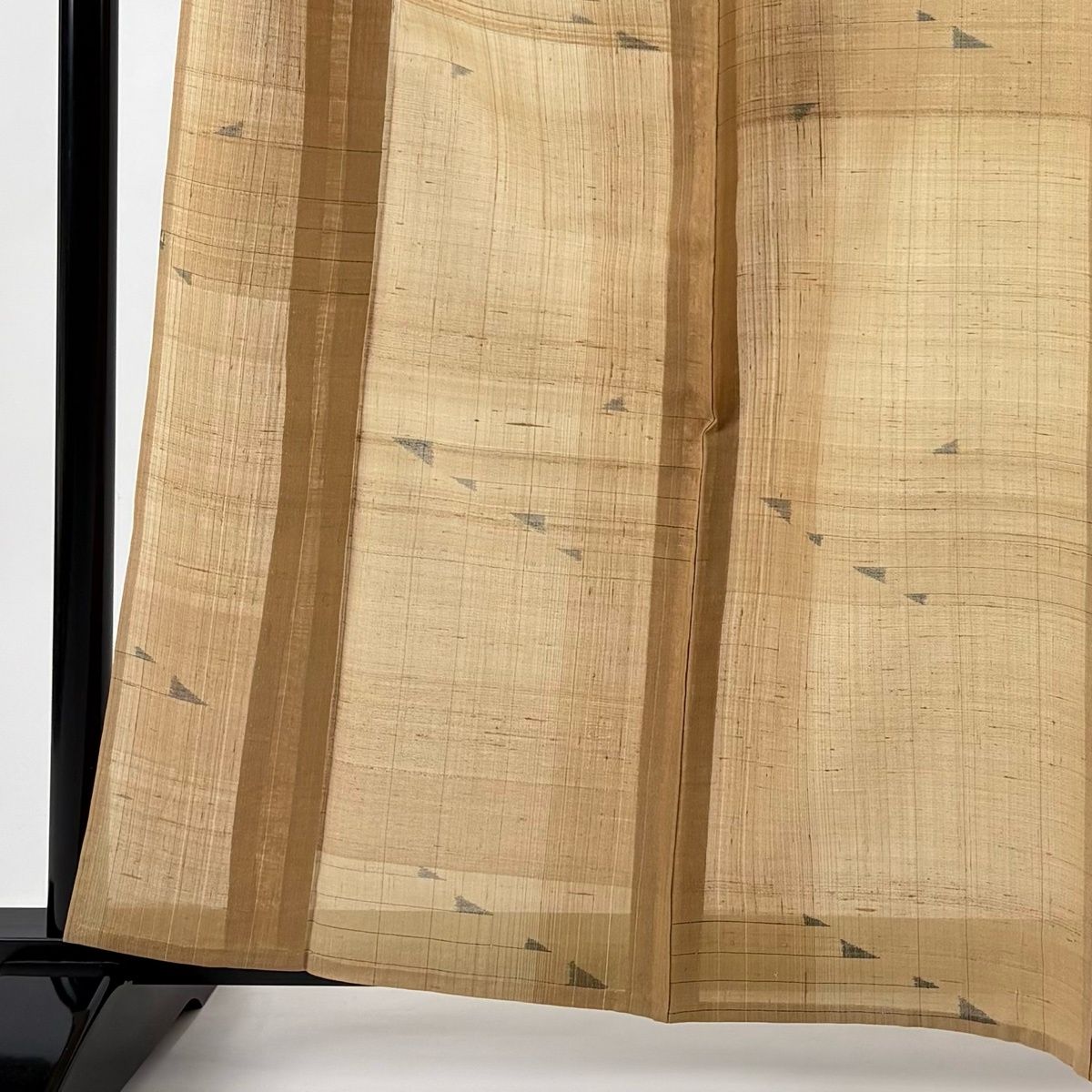 紬 身丈162 cm 裄丈63 S 薄物 夏紬 縞 幾何学 山吹茶色 正絹 秀品