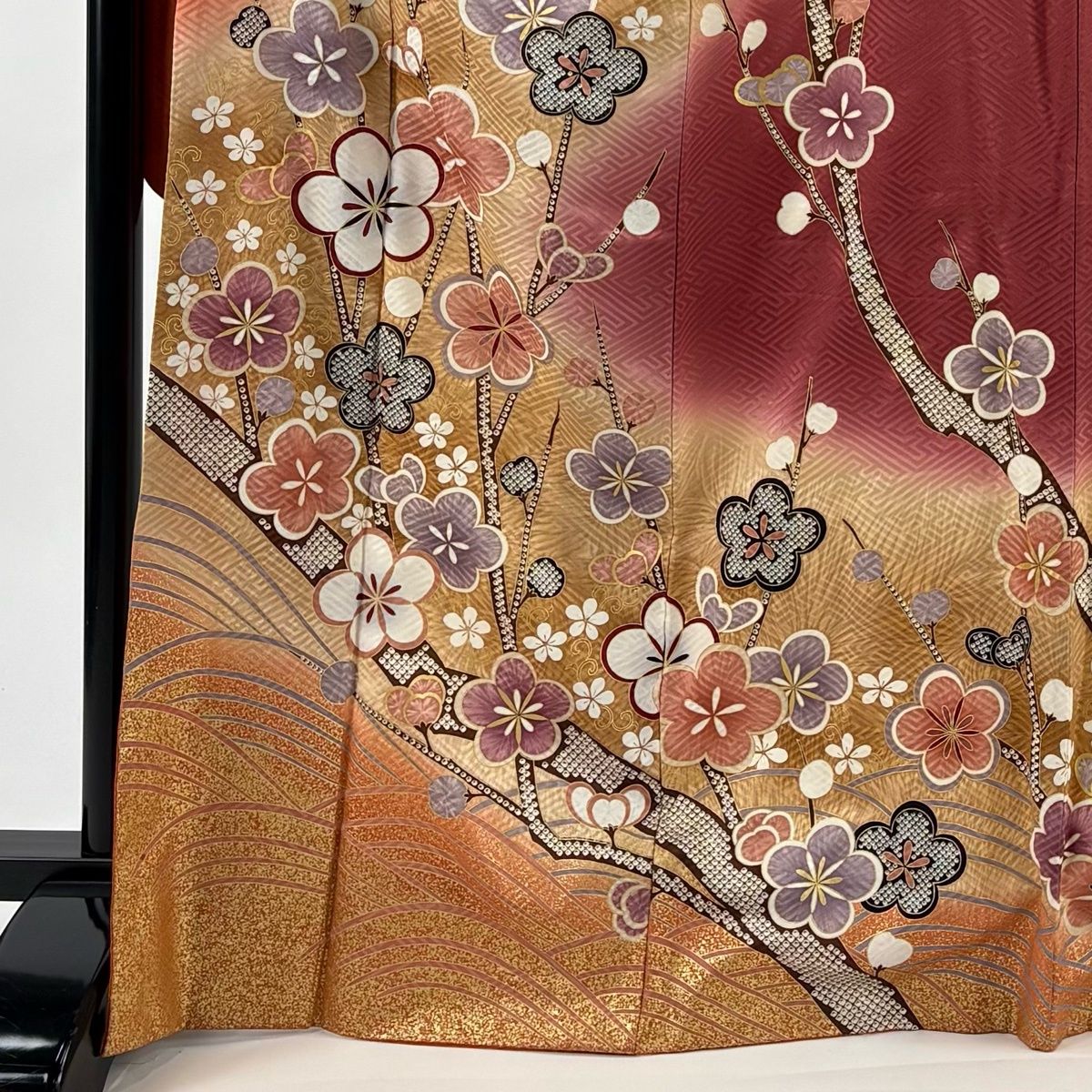 振袖 身丈168.5 cm 裄丈66 M 袷 梅 波 金彩 ぼかし 薄茶色 正絹 秀品