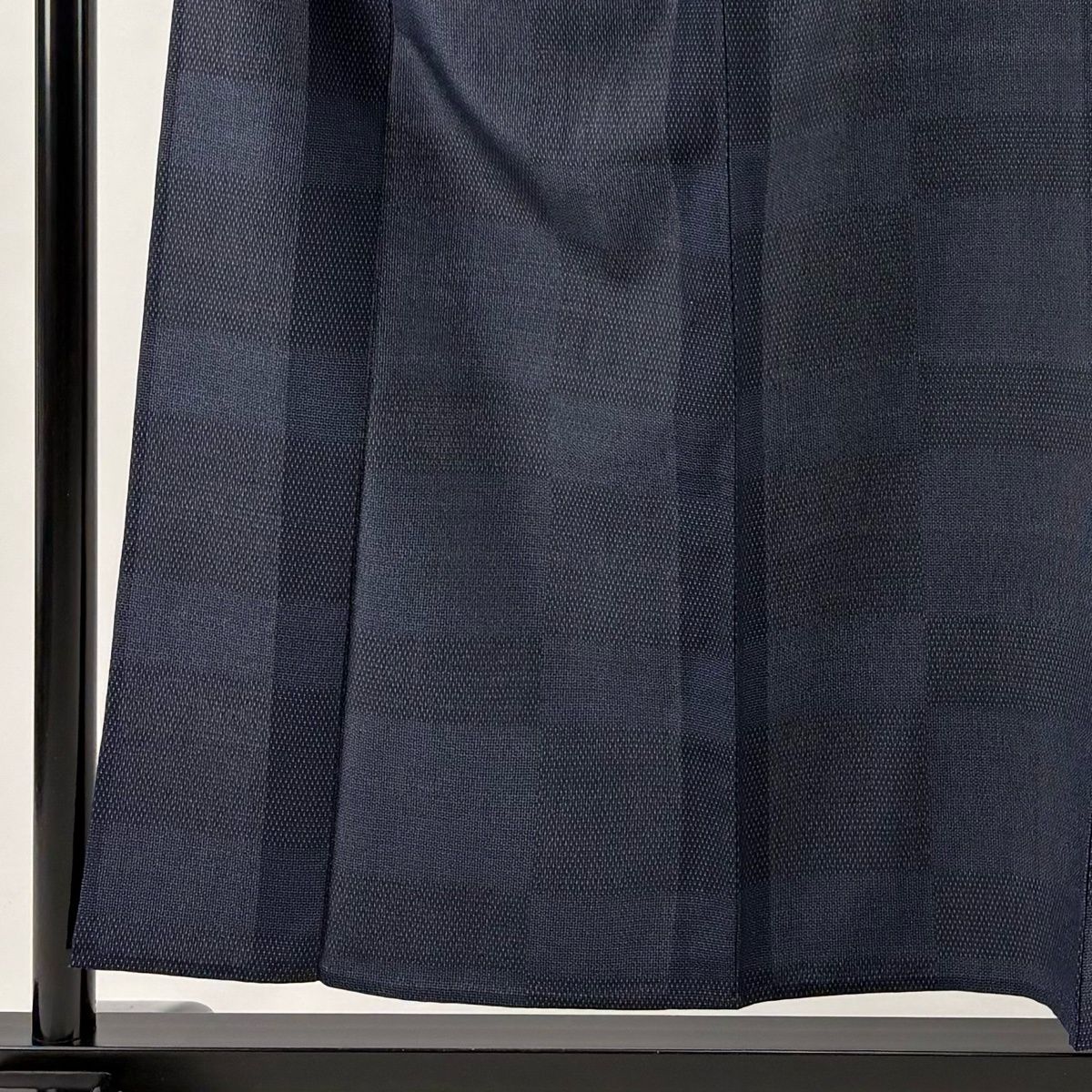 紬 身丈155.5 cm 裄丈66 M 単衣 変わり市松 幾何学 紺色 正絹 秀品