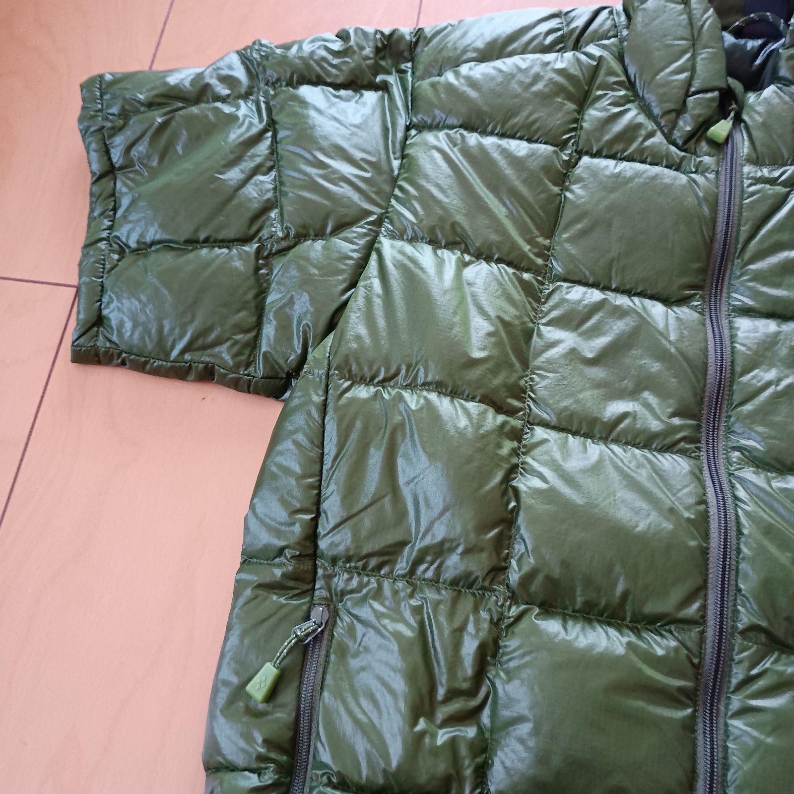 モンベル スペリオダウンT